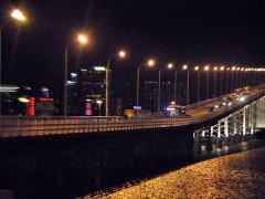 玉城把将近3600盏旧路灯改造成LED节能灯